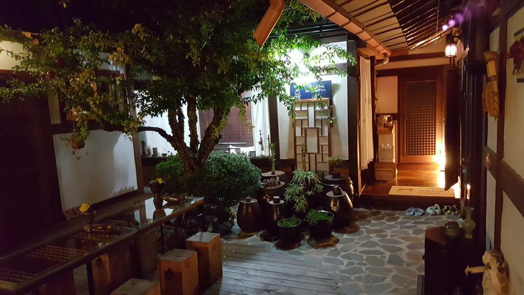 Inyeon Hanok Guesthouse Jeonju Exterior foto