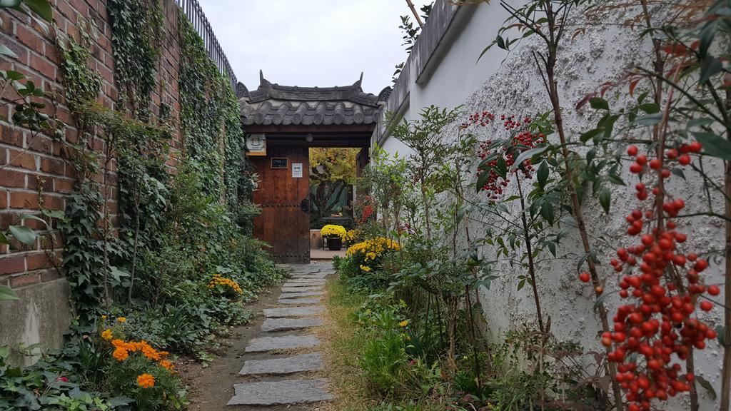 Inyeon Hanok Guesthouse Jeonju Exterior foto